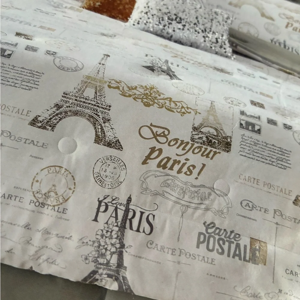 Paris comforter set